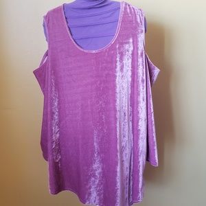 Cold shoulder velvet top